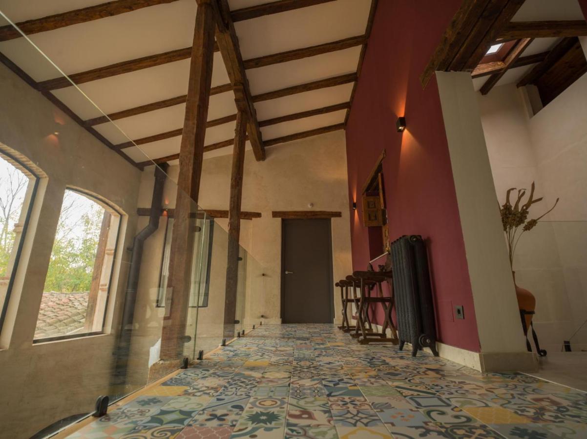 Casa De Los Mendoza - Casa Solariega En El Casco Historico อัลกาลาเดเอนาเรส ภายนอก รูปภาพ