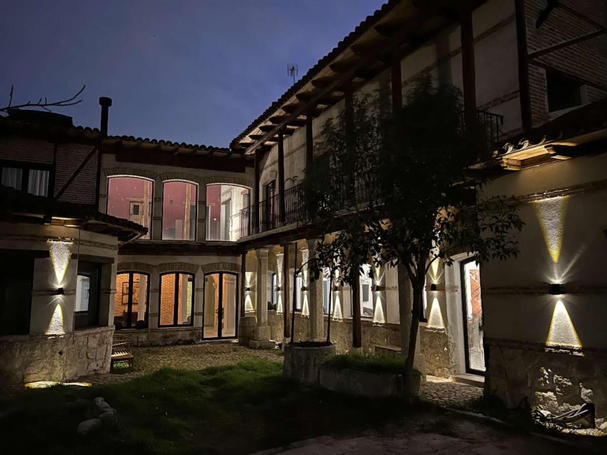 Casa De Los Mendoza - Casa Solariega En El Casco Historico อัลกาลาเดเอนาเรส ภายนอก รูปภาพ