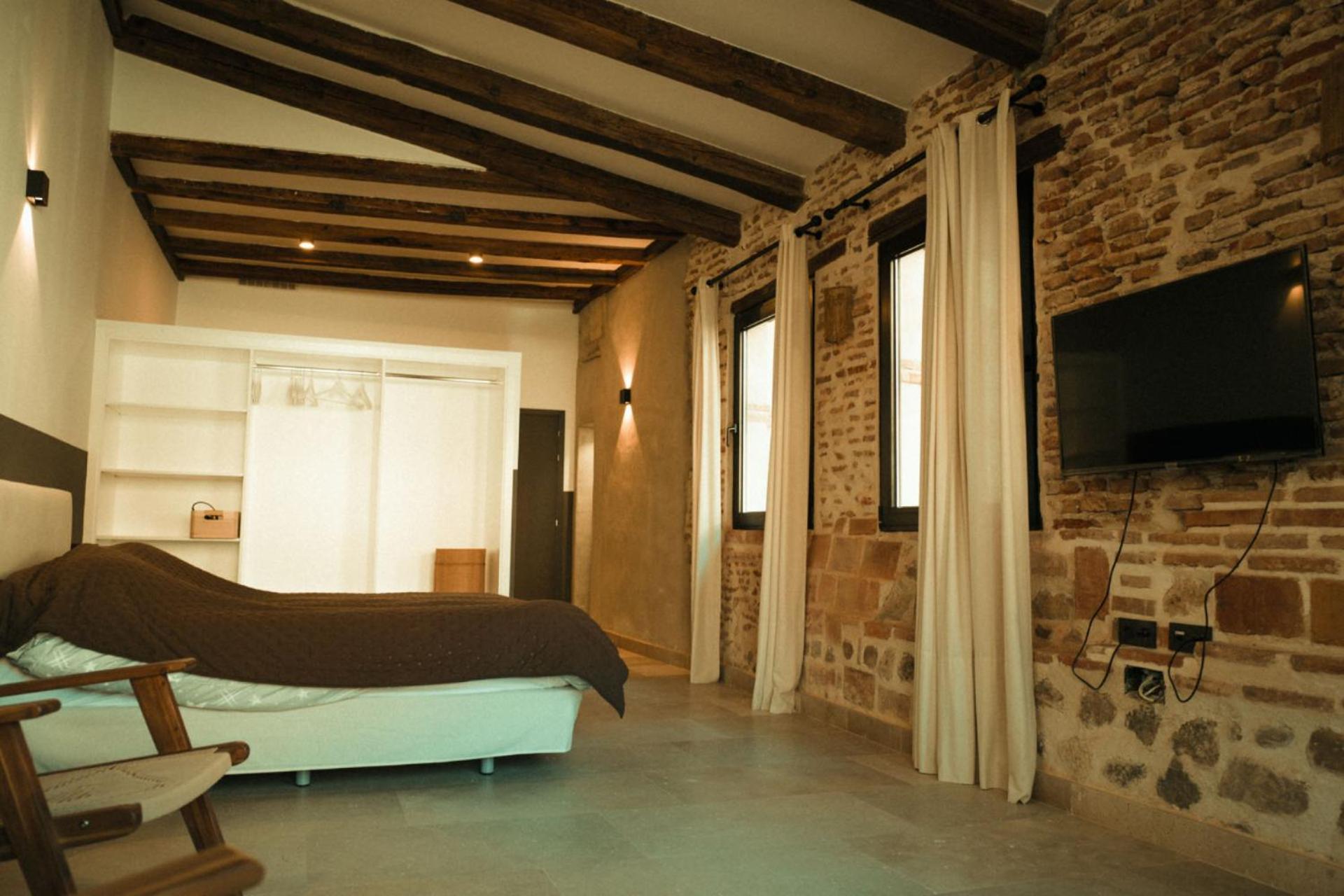 Casa De Los Mendoza - Casa Solariega En El Casco Historico อัลกาลาเดเอนาเรส ภายนอก รูปภาพ