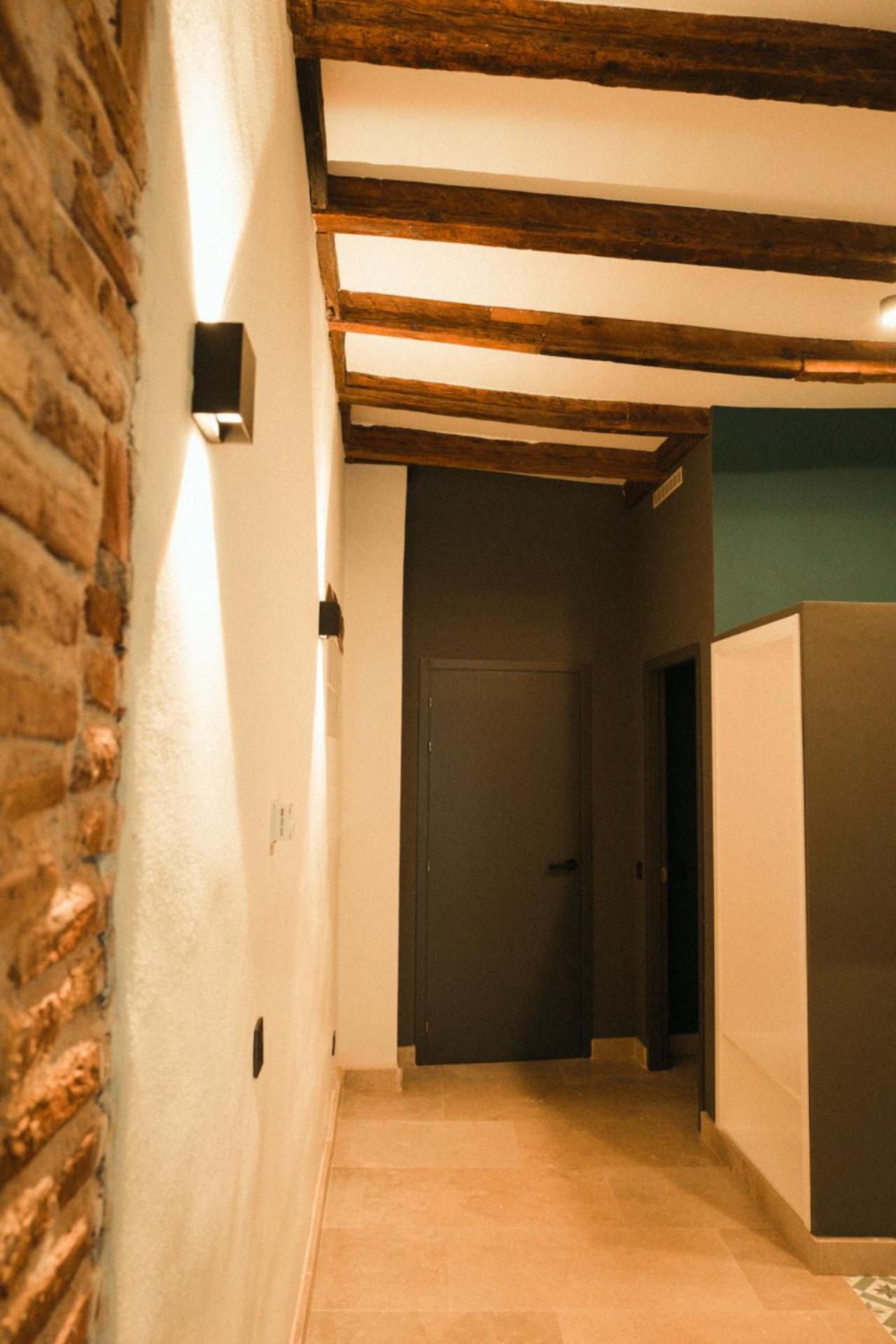 Casa De Los Mendoza - Casa Solariega En El Casco Historico อัลกาลาเดเอนาเรส ภายนอก รูปภาพ