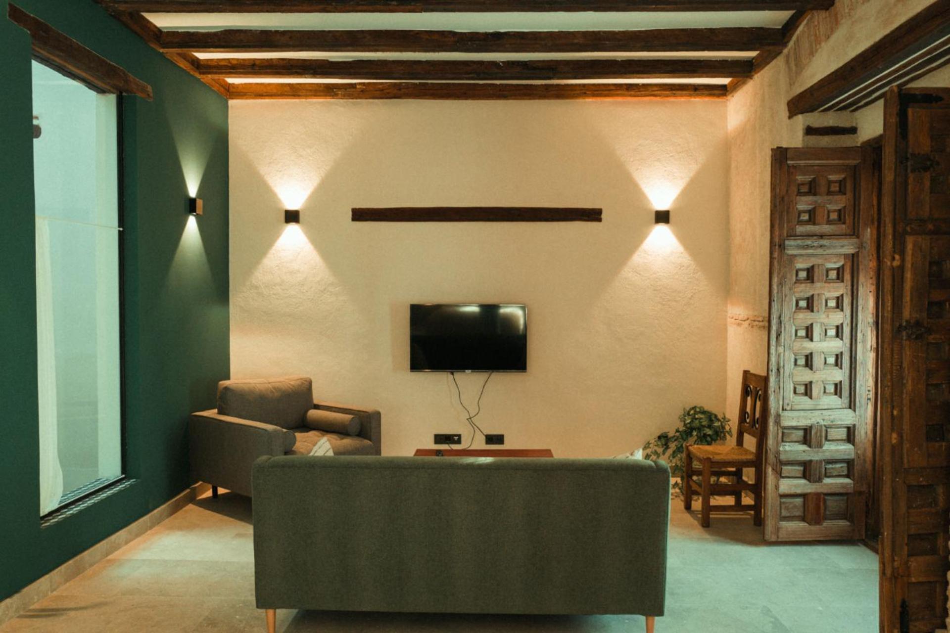 Casa De Los Mendoza - Casa Solariega En El Casco Historico อัลกาลาเดเอนาเรส ภายนอก รูปภาพ