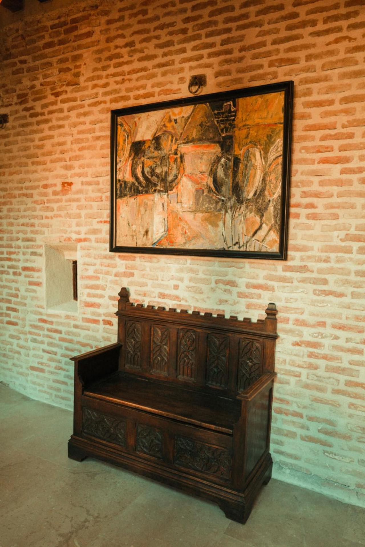 Casa De Los Mendoza - Casa Solariega En El Casco Historico อัลกาลาเดเอนาเรส ภายนอก รูปภาพ