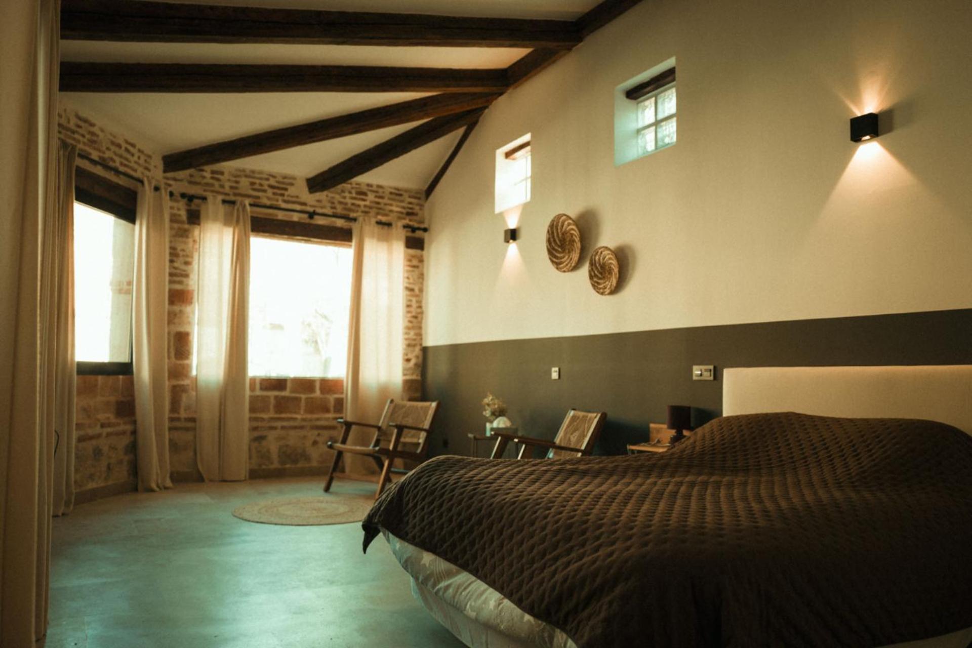 Casa De Los Mendoza - Casa Solariega En El Casco Historico อัลกาลาเดเอนาเรส ภายนอก รูปภาพ